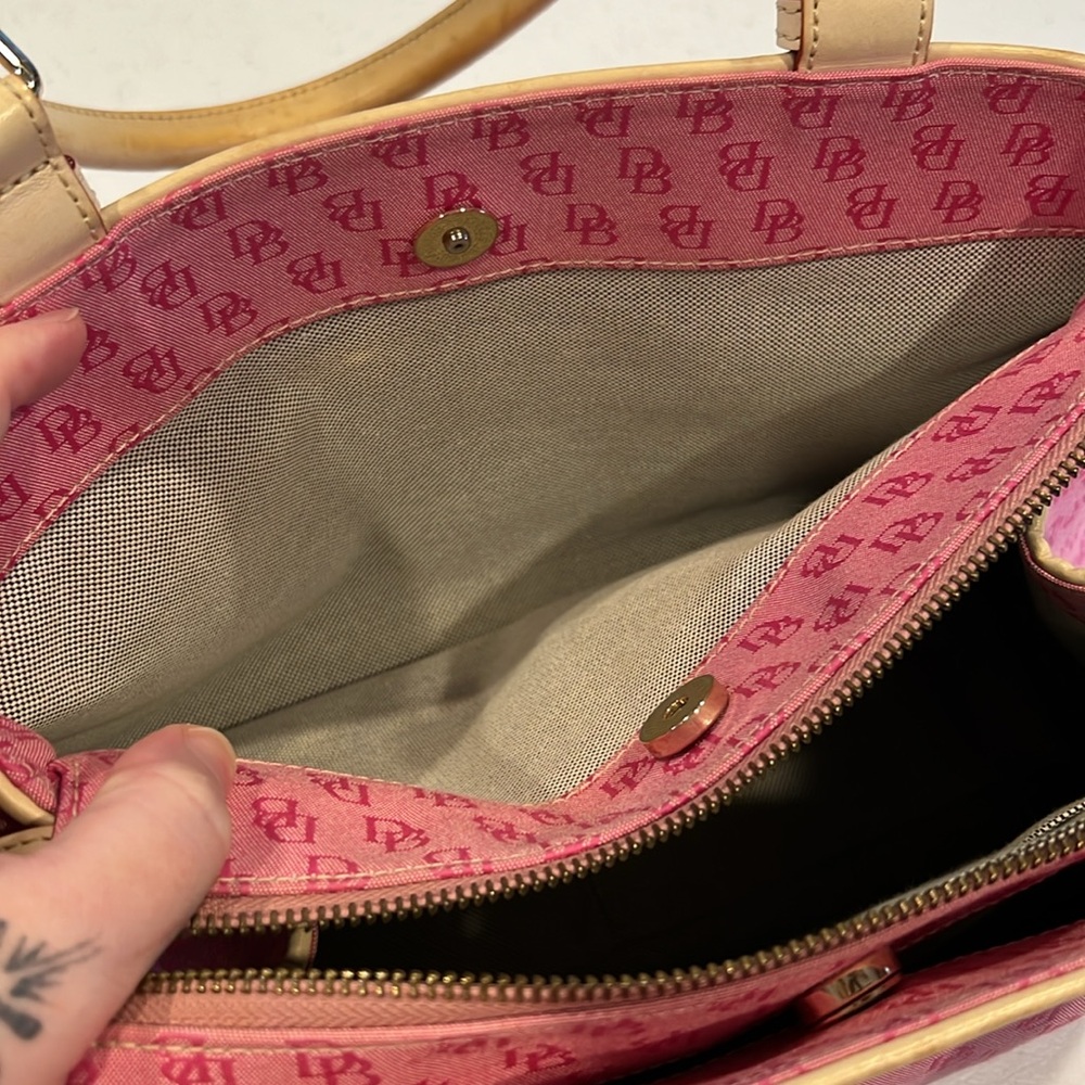 #15. Vintage Dooney & Bourke Pink and Tan bag - Picture 14 of 15